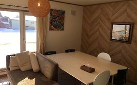 千歳空港まで30分/Casa Cotaro（カーサ・コタロ）/最大8名まで宿泊可能/近隣飲食店多数有